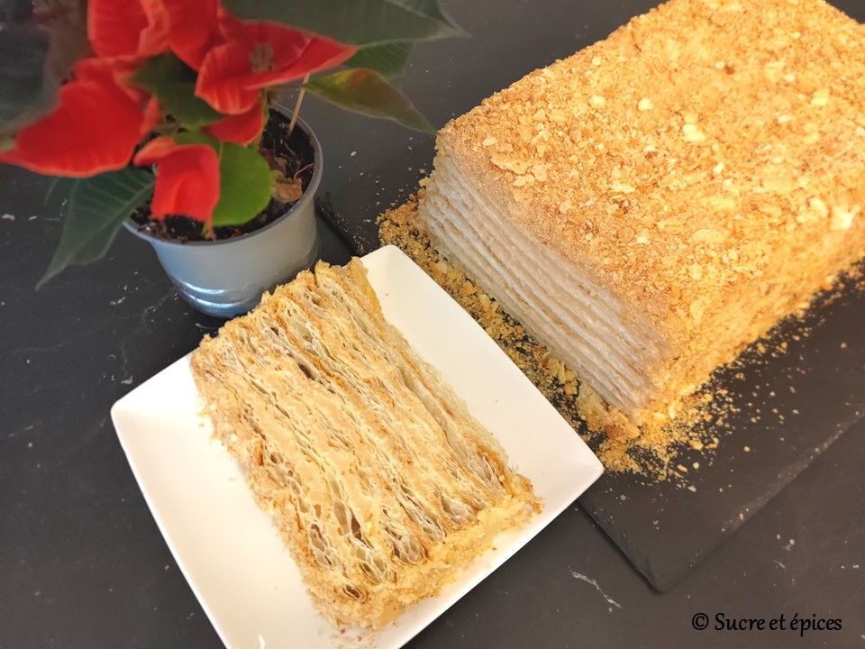 Kue Napoleon yang mudah dengan krim apel – Resep video